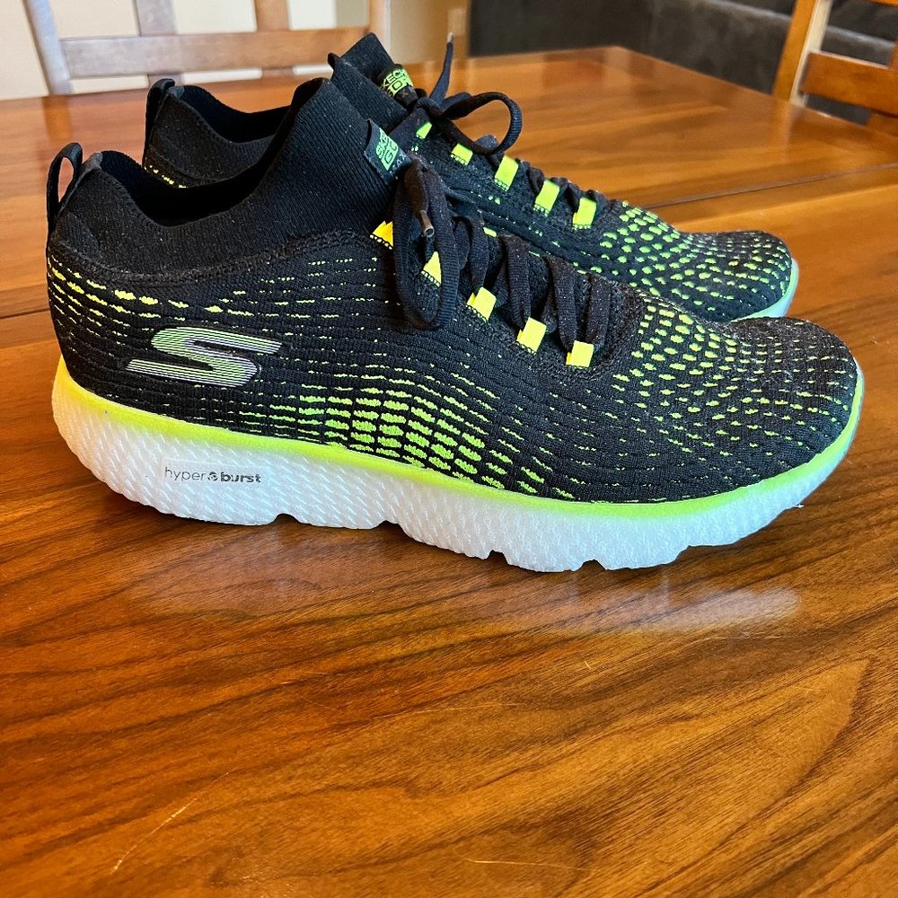 NEW Skechers Shoes | Skechers Gorun MaxRoad 4 Hyper Burst Men's Running Shoes